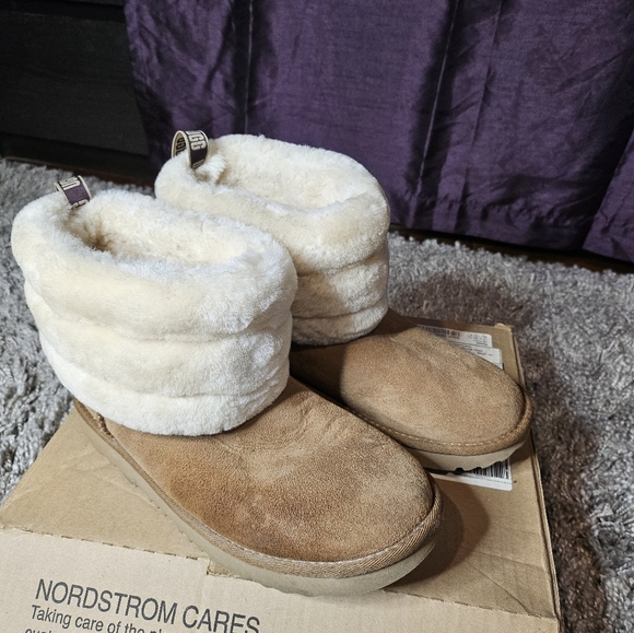 UGG chestnut fluff sz - Picture 3 of 4